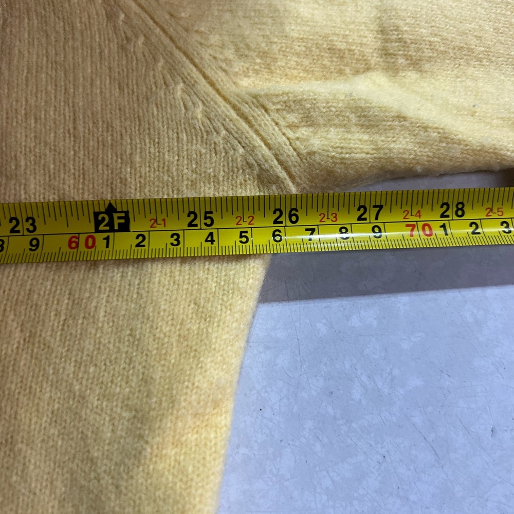 Ralph Lauren Men's XL Yellow V-Neck Sweater With Black Pony Logo - Picture 6 of 11